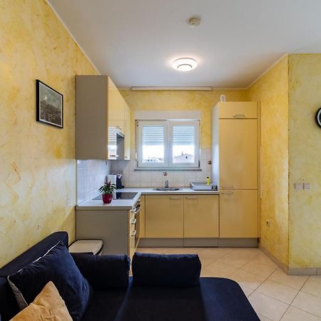 Apartment Ben1 Пула Екстериор снимка
